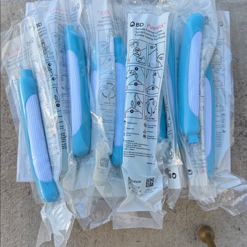 BD PureWick Femme Ext. Cath. Blue PWFX30. Lot of 30 New and Sealed. 7/28/26